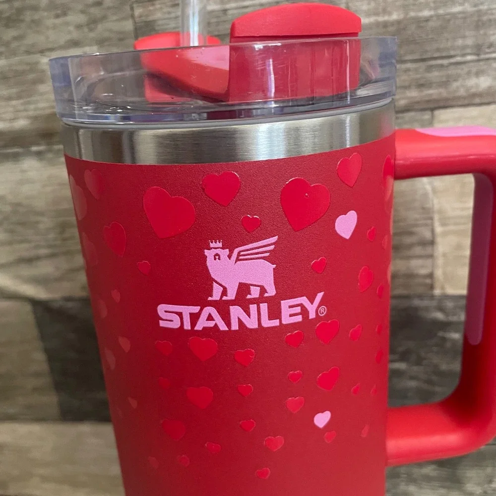Stanley 40oz Quencher H2.0 FlowState Tumbler Red Heart Valentine Target exclusiv - Picture 2 of 8